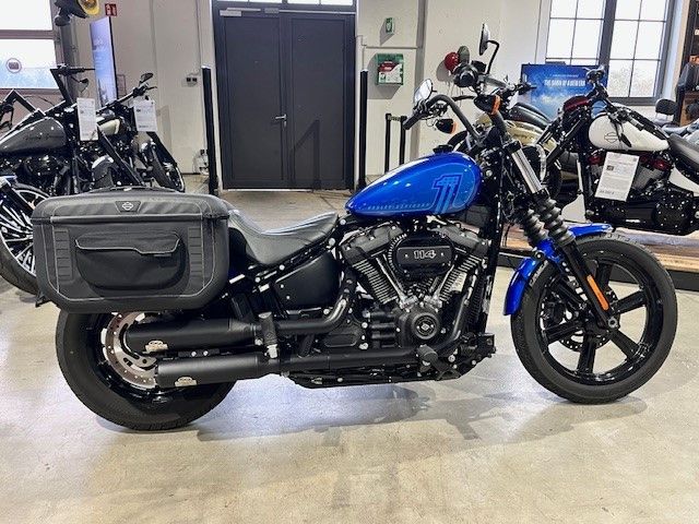 Fahrzeugabbildung Harley-Davidson FXBBS Street Bob 114cui Jekill Koffer