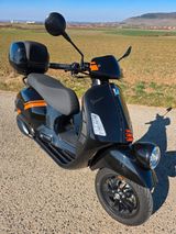 Vespa GTV 300 mit Garantie bis 08.07.2026 und Zubehör - Offers matching your search criteria