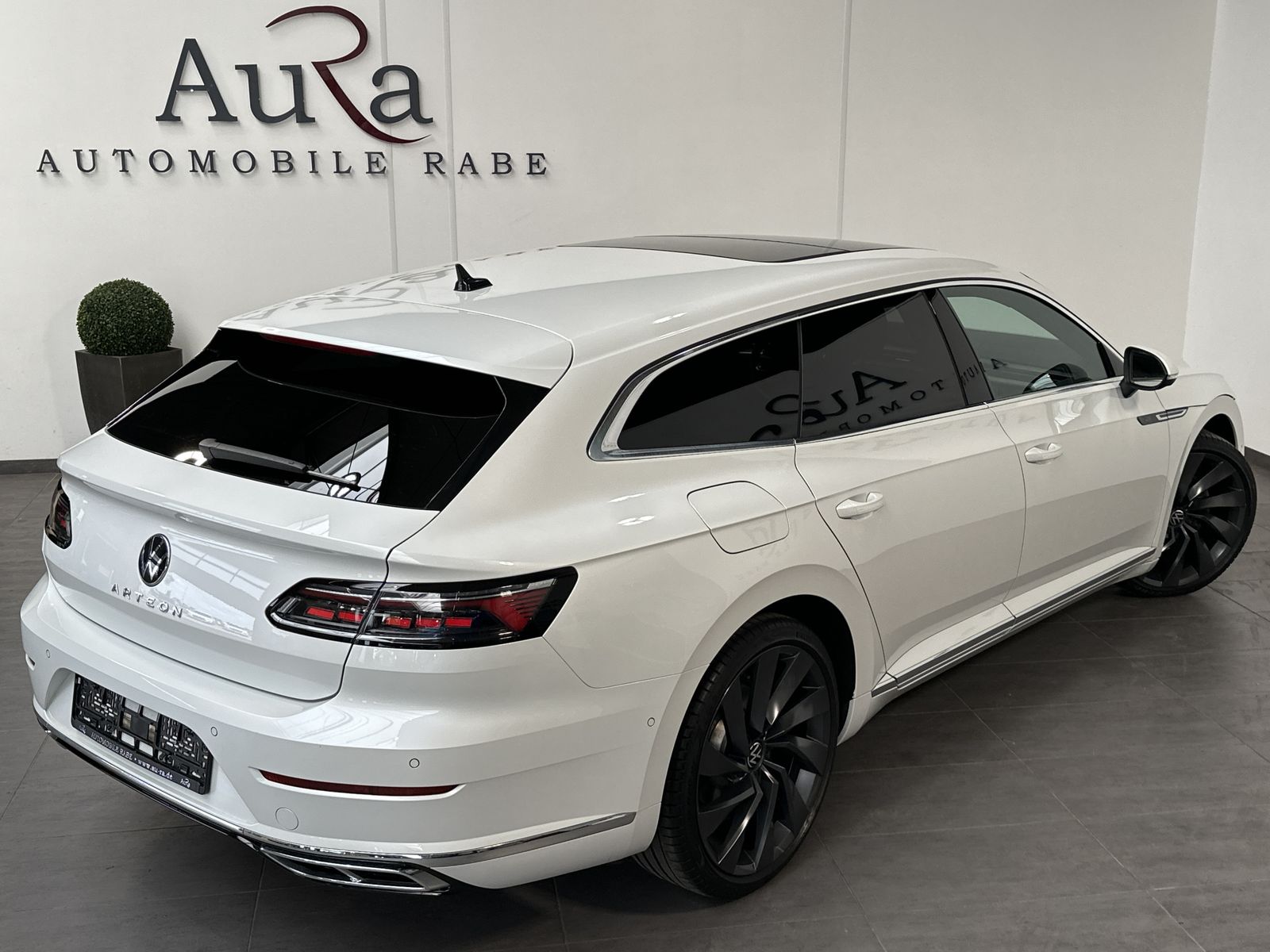Fahrzeugabbildung Volkswagen Arteon R-Line NAV+MATRIX+PANO+ACC+AHK+360°+20ZO