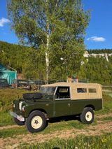 Land Rover Serie III 109 Soft Top - Oldtimer mit Benzin-Antrieb: Geländewagen