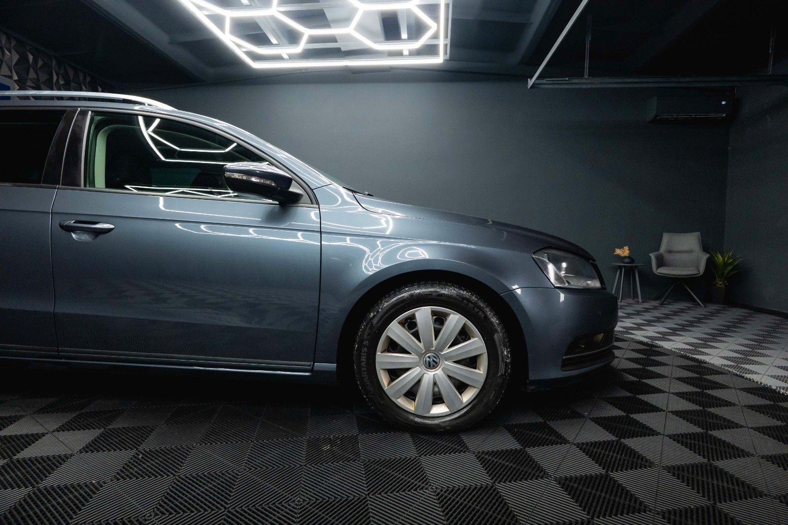 Fahrzeugabbildung Volkswagen Passat Variant 1.6 TDI Trendline BlueMotion TÜV