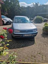 Volkswagen Golf 4 Kombi - Volkswagen Golf aus 2001: Kombi