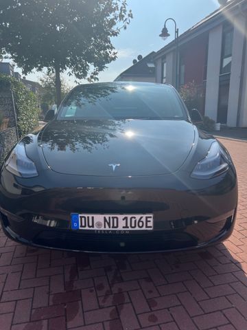 Tesla Model Y Long Range Dual Motor AWD Long Range