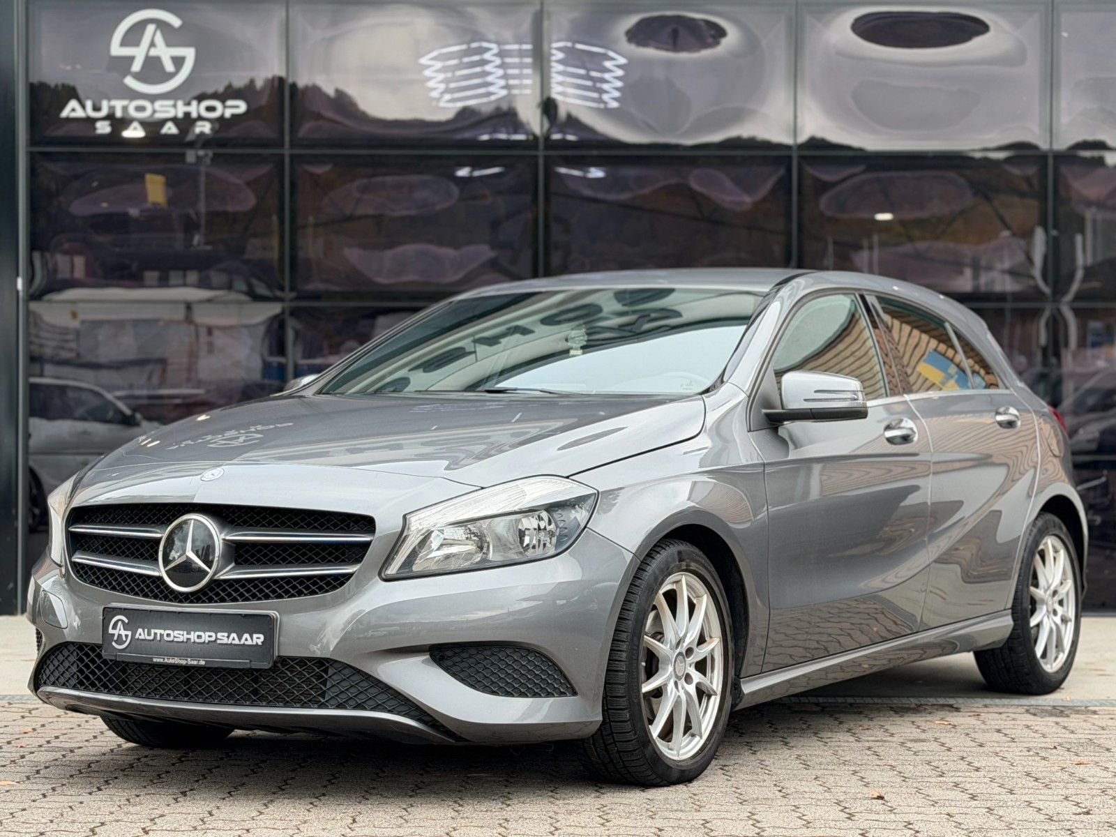 MERCEDES-BENZ A 180 A 180 CDI / d BlueEfficiency SHZ/NAVI – Ansicht 1