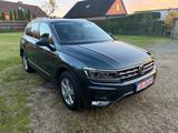 Volkswagen Tiguan2.0TDI-DSG-PANO-APP-LED-AHK-OFFROAD-TÜV - Volkswagen: Offroad