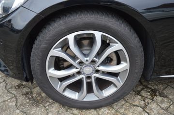 Mercedes-Benz C 180 T CGI  7G-Tronic Avantgarde AHKPanoLEDN