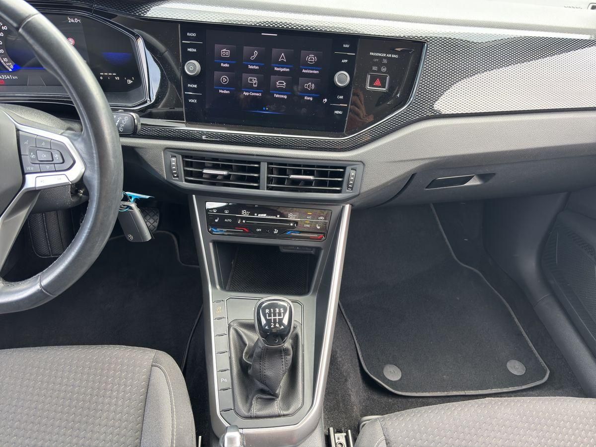 Fahrzeugabbildung Volkswagen Polo Life 1.0 TSI 70 kW