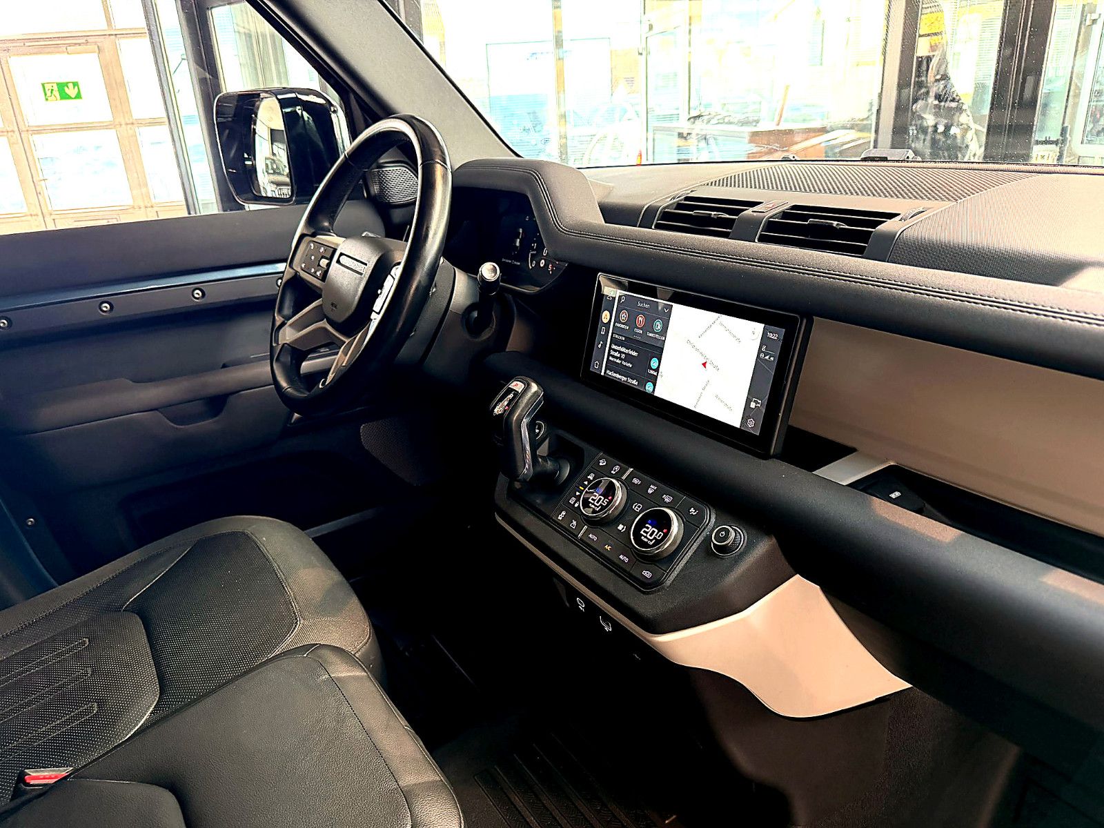 Fahrzeugabbildung Land Rover Defender 110 Hard Top S/3-SITZE/NAVI/LEDER/360''