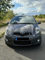 Toyota Yaris 1,8-l-Dual-VVT-i TS TS - Toyota Yaris mit Benzin-Antrieb: Ts