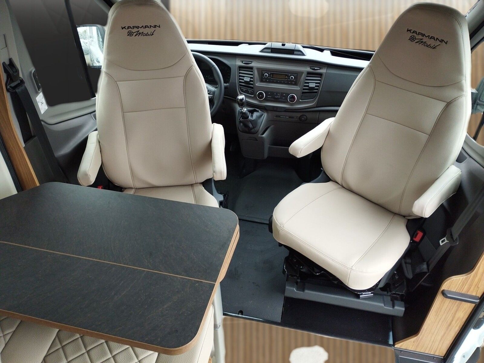 Fahrzeugabbildung Karmann Dexter 4x4 DE560AW 4x4 Paket aus Dörr-Manufaktur