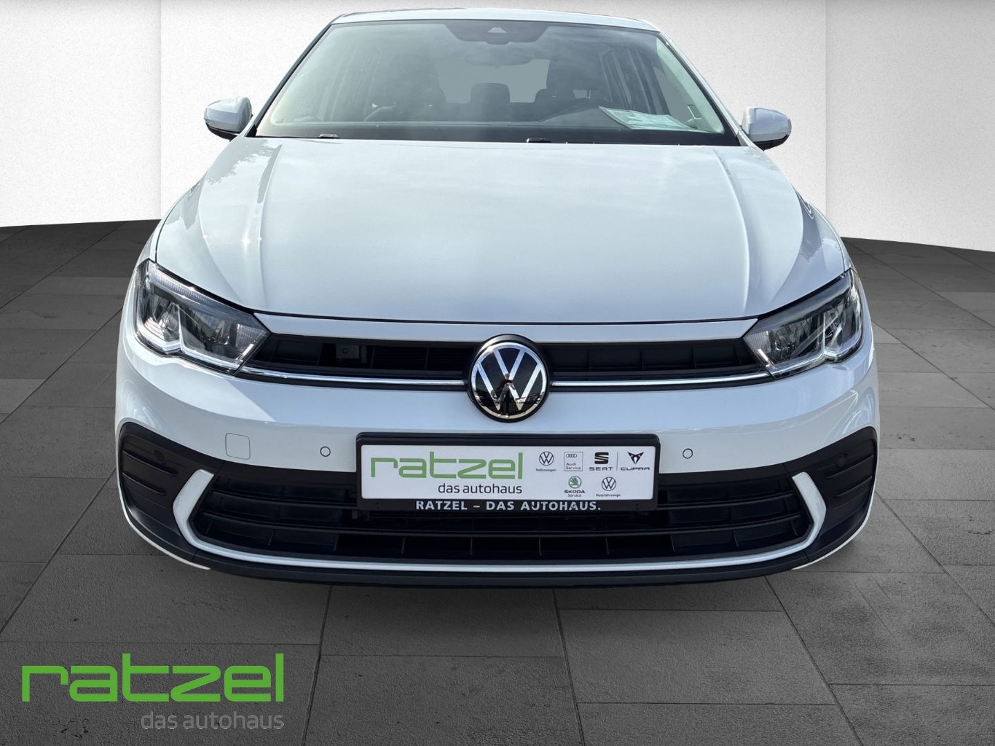 Fahrzeugabbildung Volkswagen Polo VI Life 1.0 TSI Navi Digitales Cockpit LED