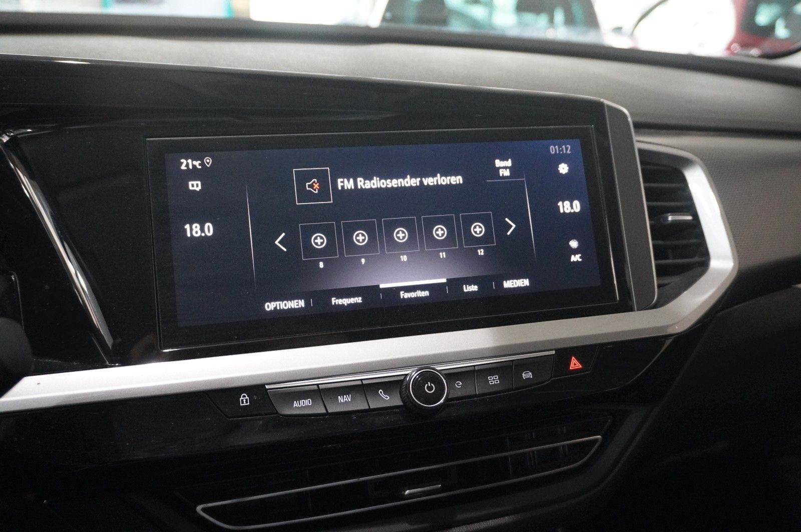 Fahrzeugabbildung Opel Grandland (X) 1.6 PHEV ELEGANCE NAVI/LED/SPORT