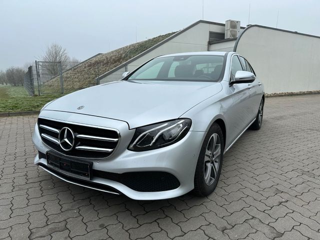 Mercedes-Benz E 220 d 9G-TRONIC*AVNTGARD*VOLL-LEDER*LED*COMAND