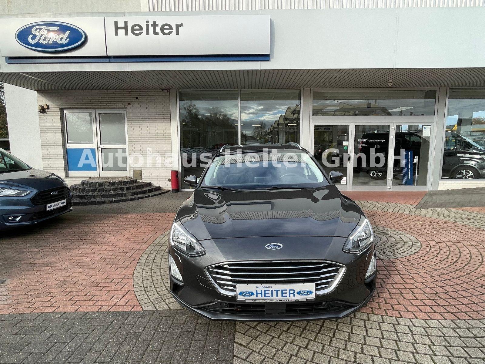 Ford Focus Turnier Titanium X / LED+Navi+Kamera