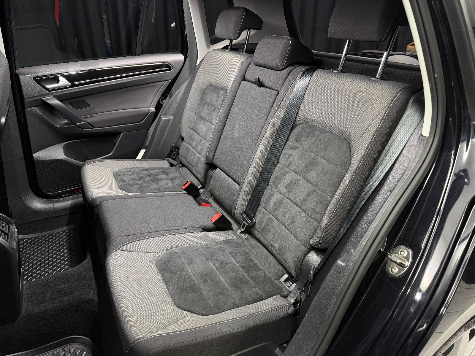 Fahrzeugabbildung Volkswagen Golf Sportsvan VII Highline |AUTOMATIK|PDC|DSG