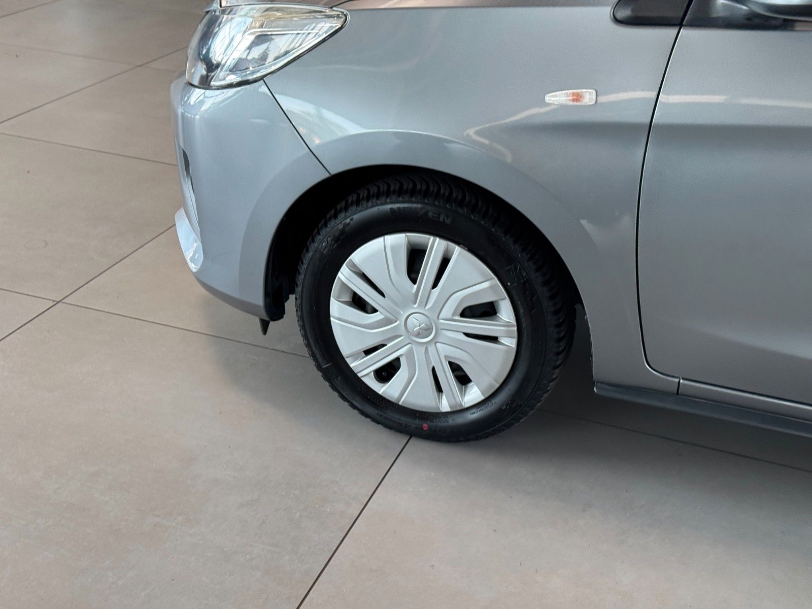 Fahrzeugabbildung Mitsubishi Space Star 1.2 Spirit  "Ganzjahresreifen Klima"