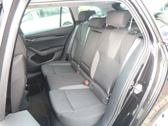 Fahrzeugabbildung Skoda Octavia Combi 2,0 TDI DPF >NAV/LED/SHZ/PDC/ACC<