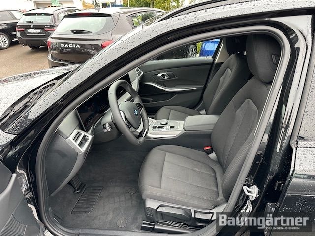 Fahrzeugabbildung BMW 318 i Touring Auto Kamera/PDC/LED/Tempomat/Sitzh
