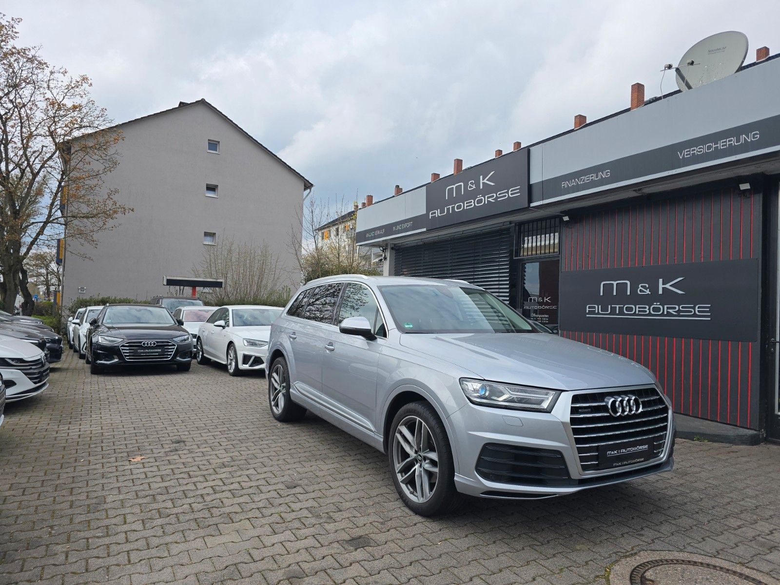 Audi Q7 - 1