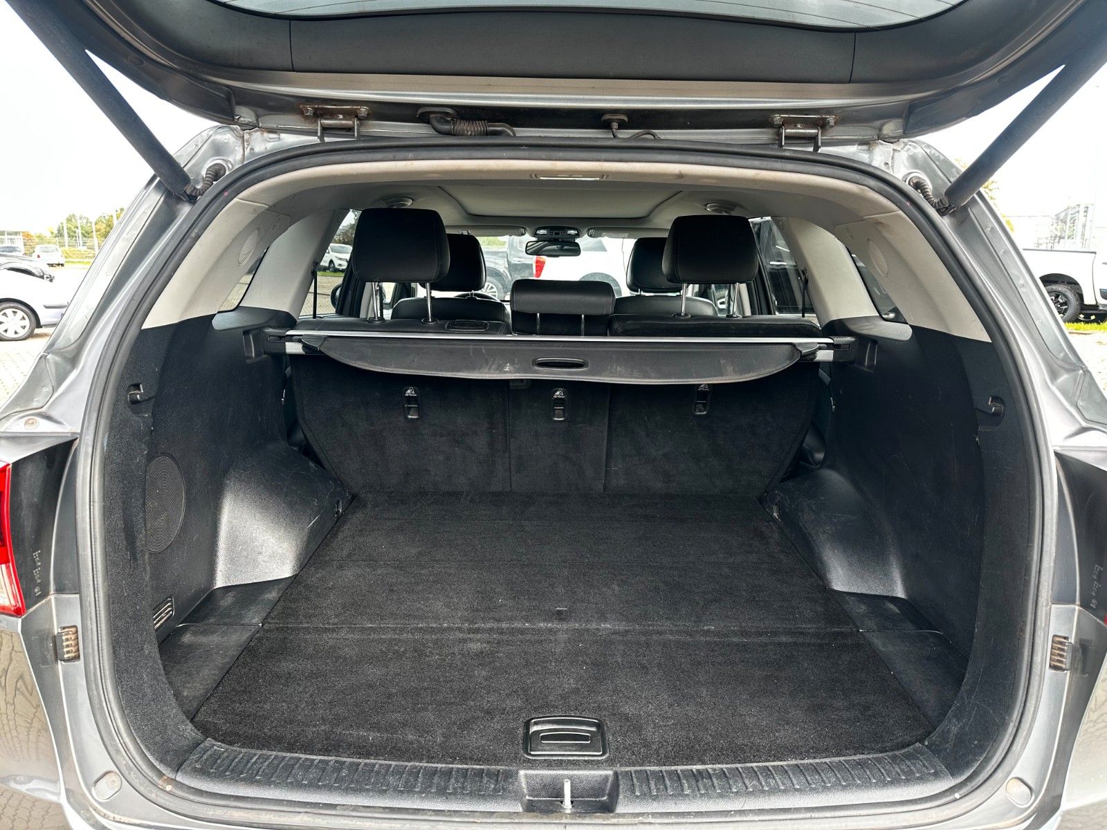 Fahrzeugabbildung Kia Sorento Spirit 4WD Leder Klimaaut.