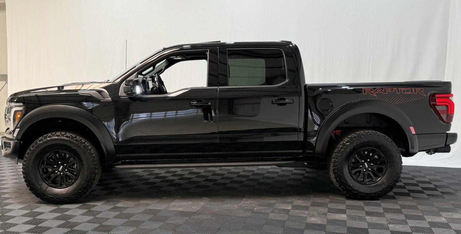 Fahrzeugabbildung Ford F-150 RAPTOR  EcoBoost®  3.5L V6 *MY26*
