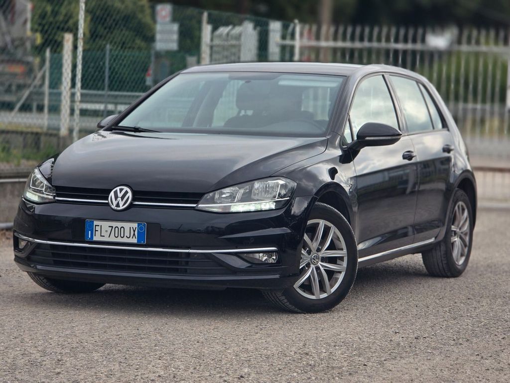 Image of Volkswagen Golf