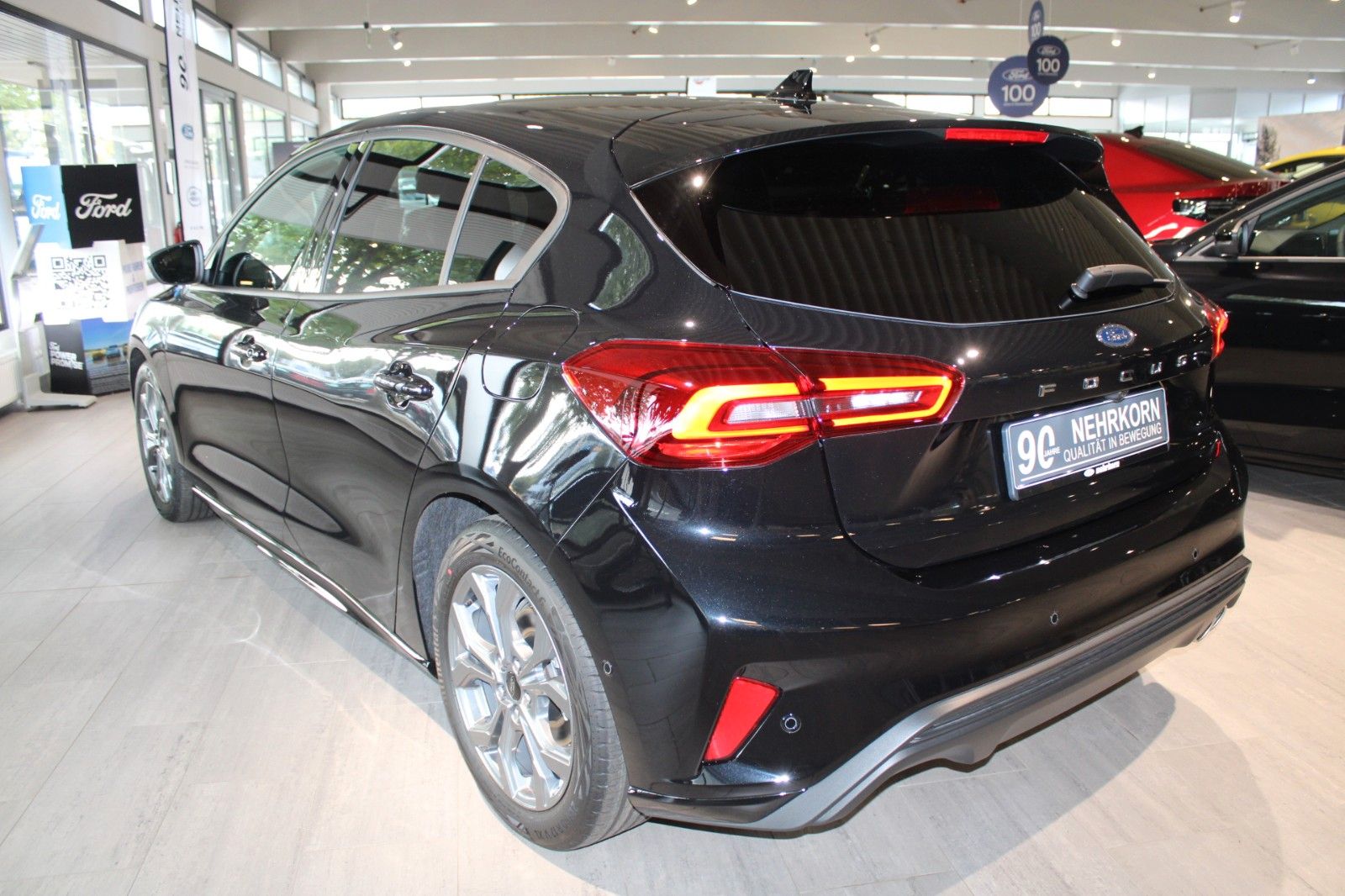 Fahrzeugabbildung Ford Focus Hybrid ST-Line X Automatik Top Ausstattung