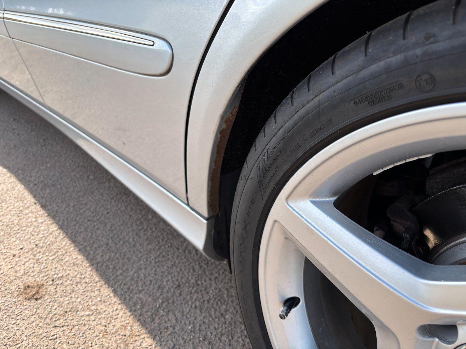 Mercedes-Benz E320 2006 — photo 12