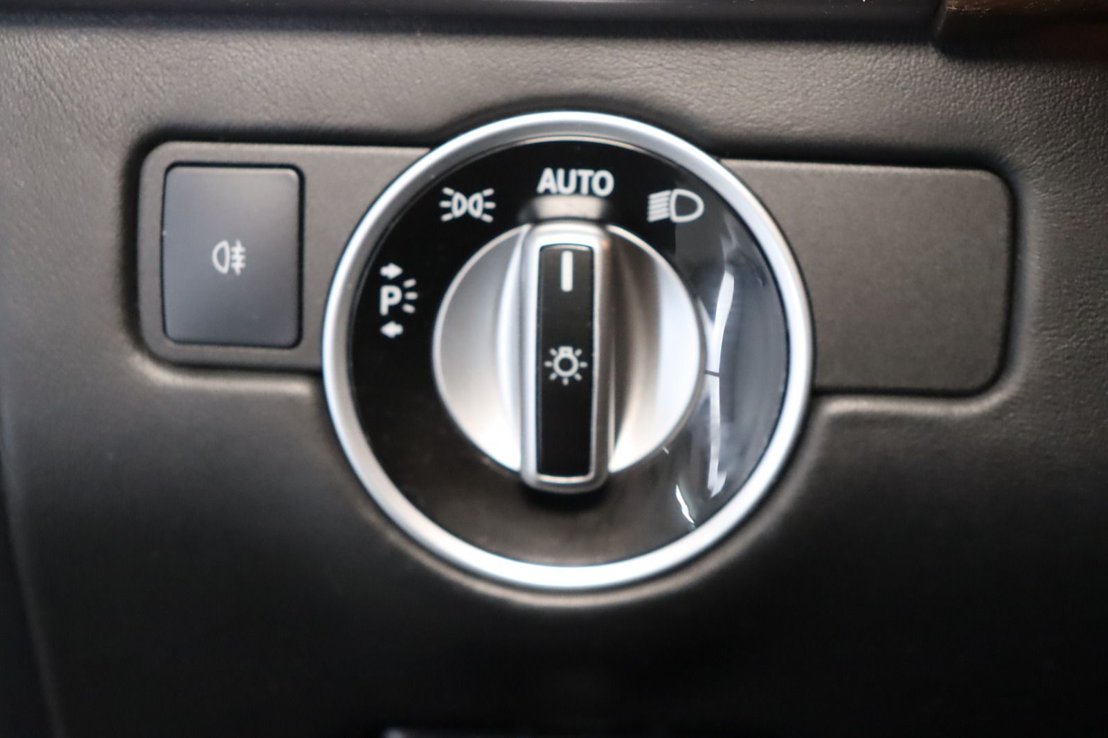 Fahrzeugabbildung Mercedes-Benz GLE 63 AMG * Fond * Offroad * DIS+ * LED HU 03.2