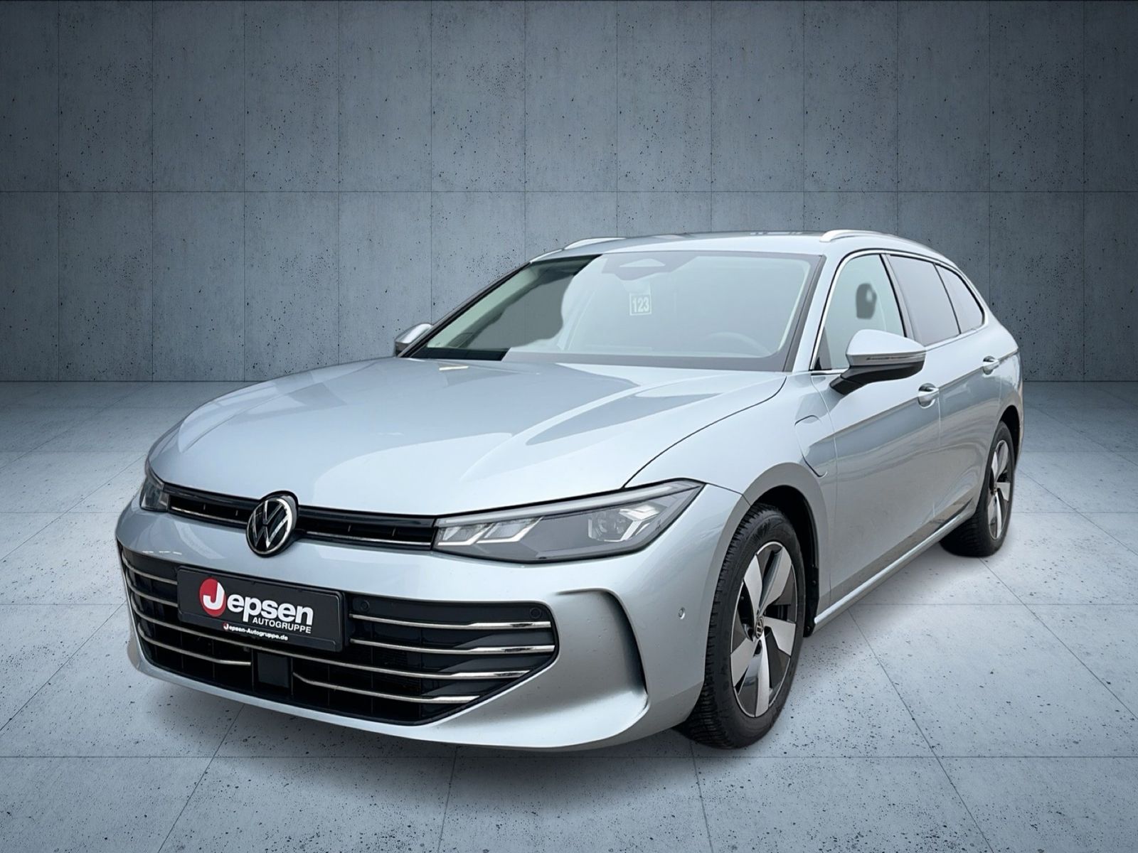 Volkswagen Passat Business /AHK /GANZJAHRESREIFEN