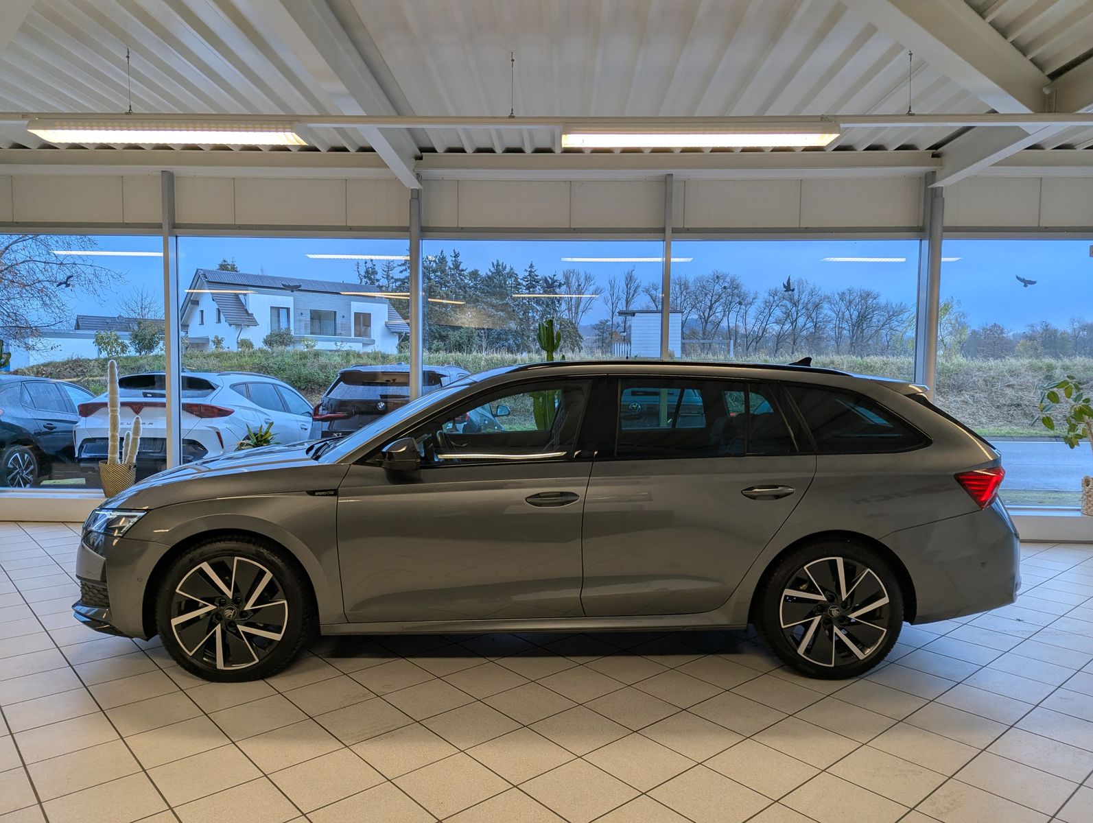 Изображение автомобиля SKODA Octavia 1.5 TSI Sportline Pano Martix Cam AHK