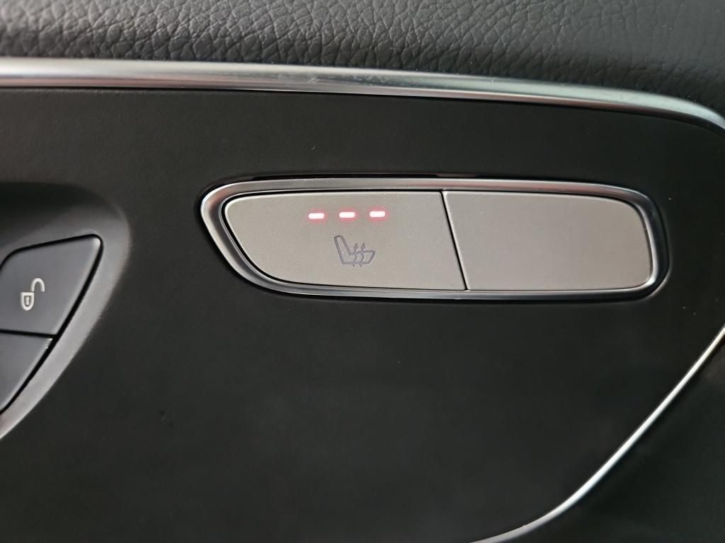 Fahrzeugabbildung Mercedes-Benz V 300 AVG extralang 8 Sitze STHZ AR ele.ST DISTR