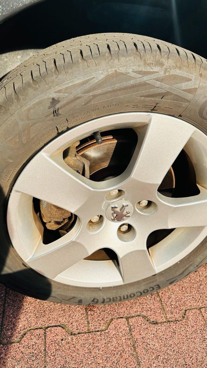 Peugeot 207 2010 — photo 9