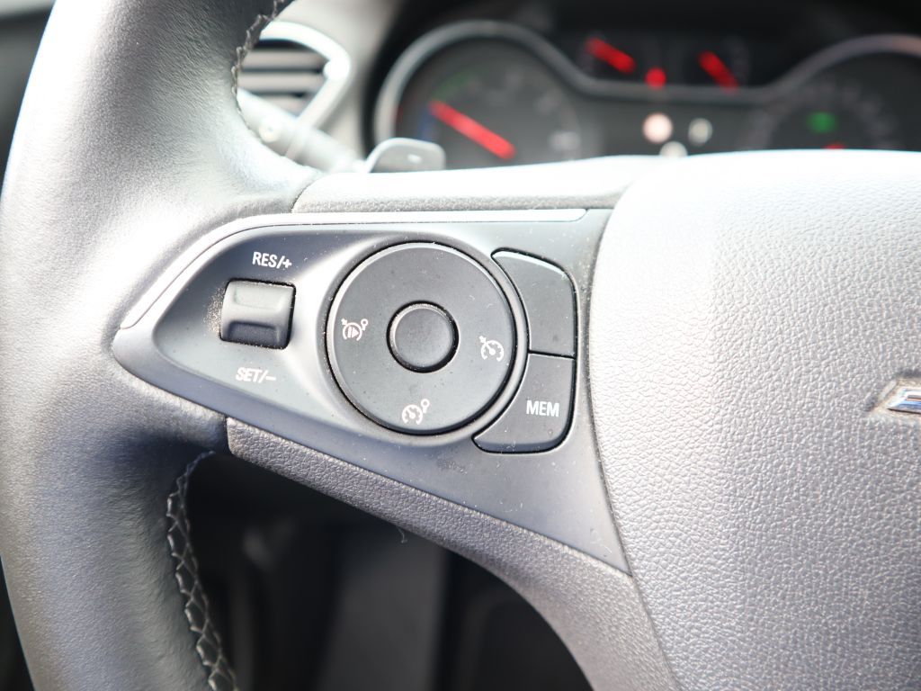 Fahrzeugabbildung Opel Grandland X Plug-in-Hybrid4 Ultimate+Leder+Navi+