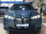 BMW iX 50 xDrive Pano. Harman/Kardon LED HUD AHK  - BMW Elektroautos