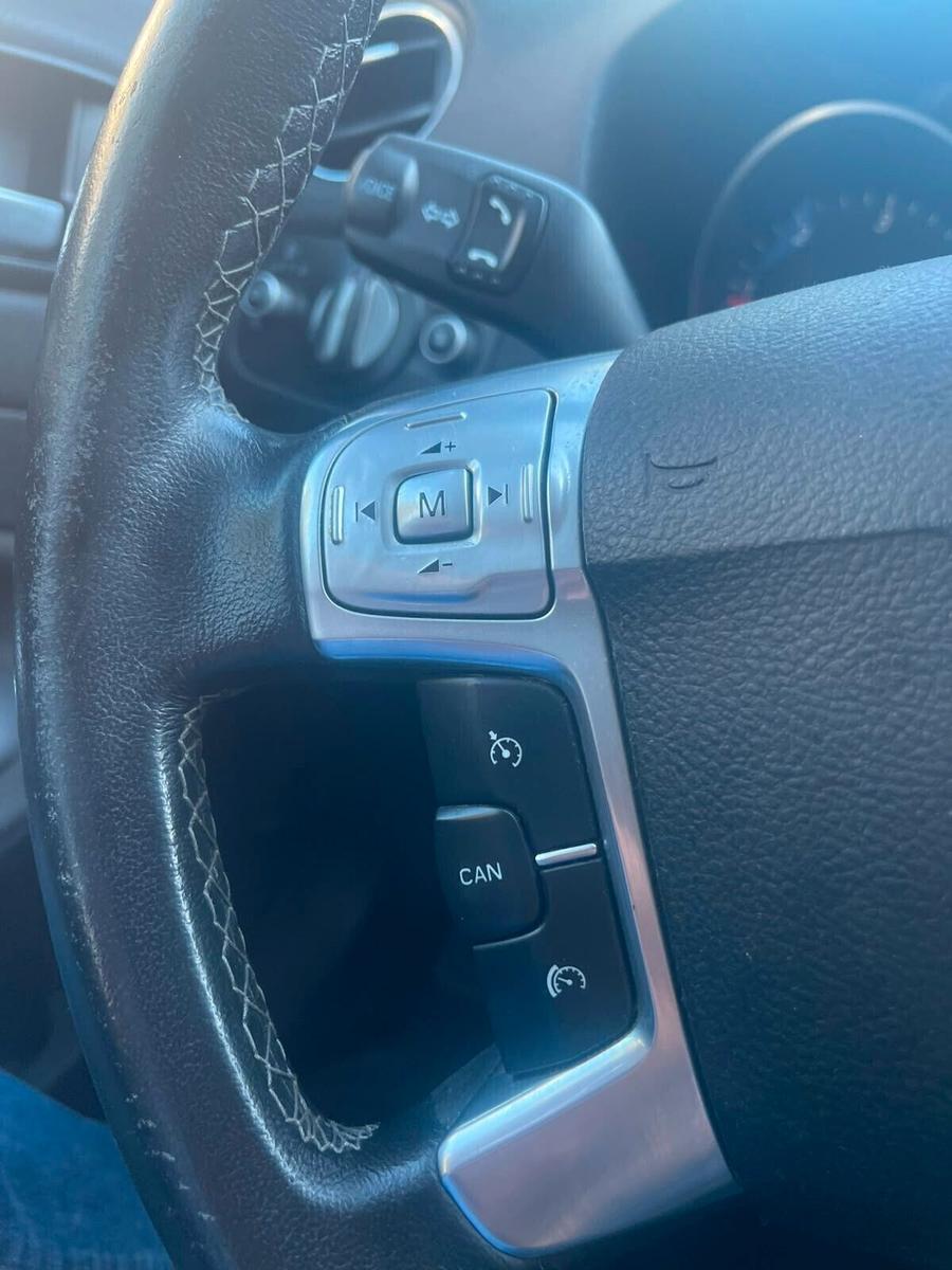 Ford Mondeo 2010 — photo 13