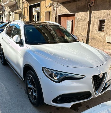 Alfa Romeo Stelvio 2.2 Turbodiesel 210 CV AT8 Q4