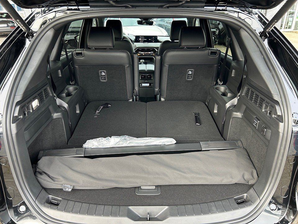 Fahrzeugabbildung Mazda CX-80 SKY-D 254 8AT AWD 6SITZER HOMURA+ AHK PANO