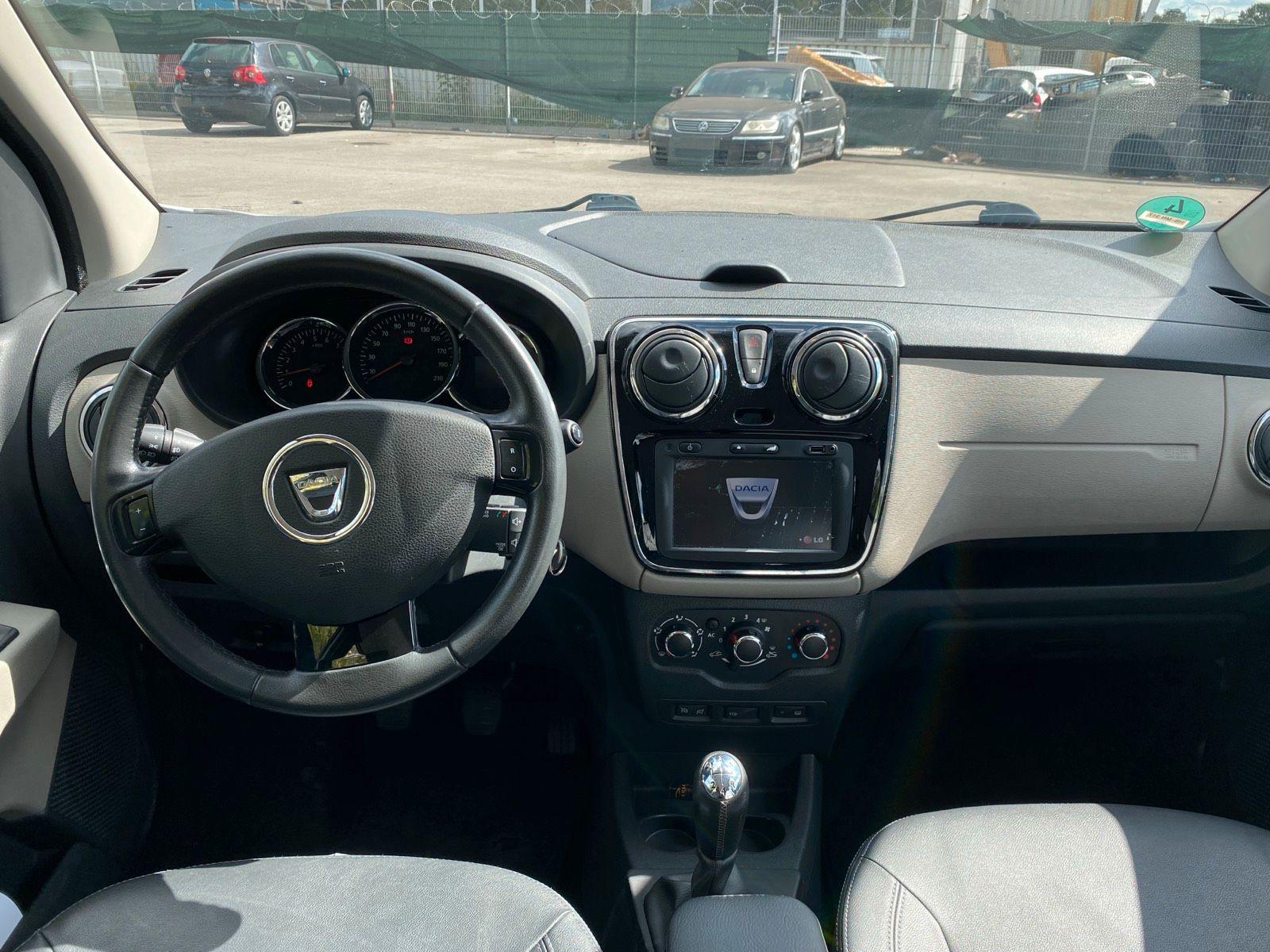 Dacia Lodgy 2014 — photo 11