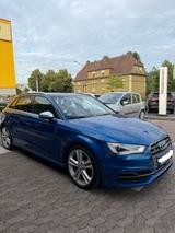 Audi S3 2.0 TFSI S tronic quattro Sportback/B&O/Panno - Audi S3 mit Benzin-Antrieb: Blau