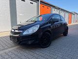 Opel Corsa D Satellite - Opel Corsa: Satellite