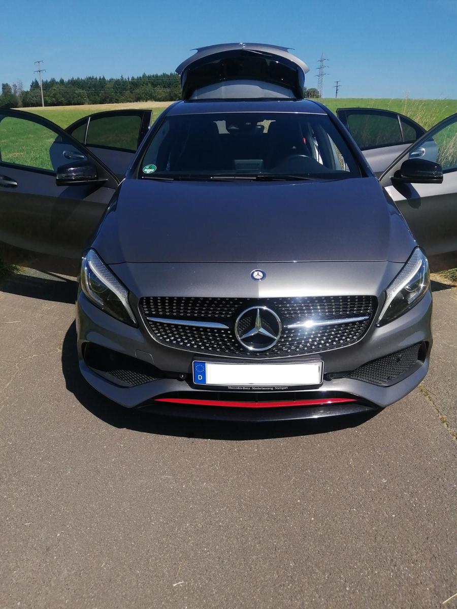 Mercedes-Benz A 250 Sport AMG Spoiler 19" Felgen