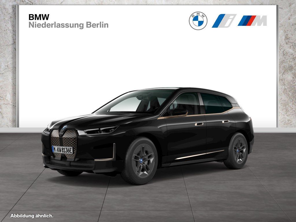 BMW iX — hlavná fotografia
