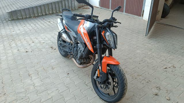 KTM 790 Duke