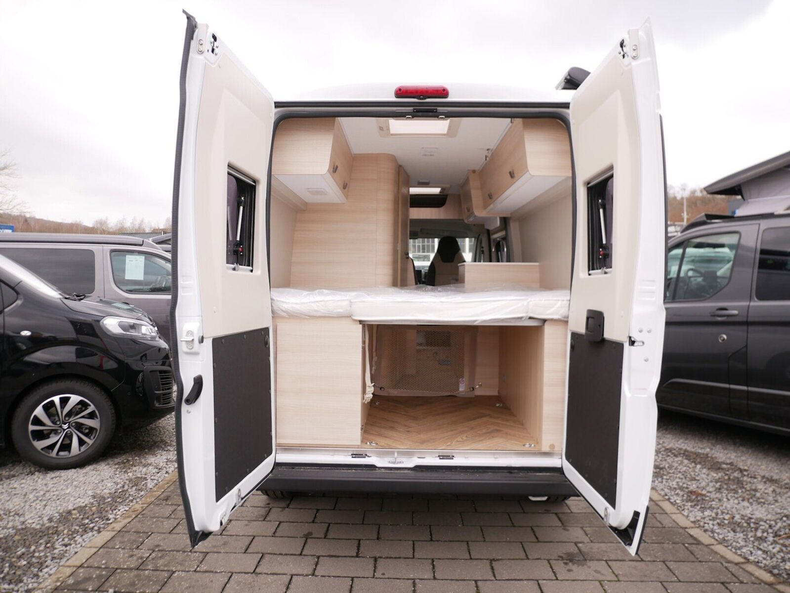 Fahrzeugabbildung Chausson Van First Line V594 Connect Paket, Zubehör Paket