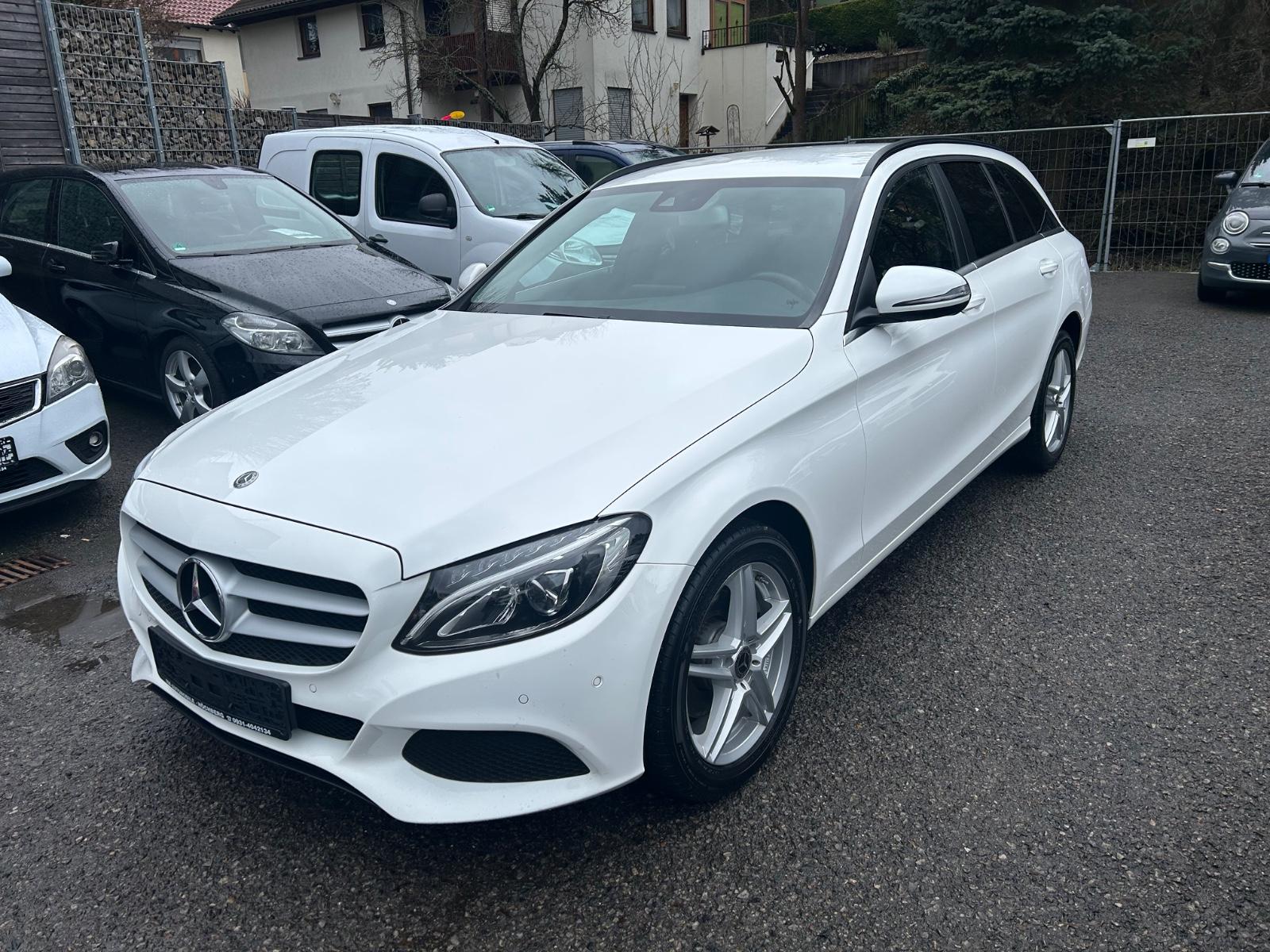 Mercedes-Benz C 220  T-Modell d 4Matic <Exclusive>