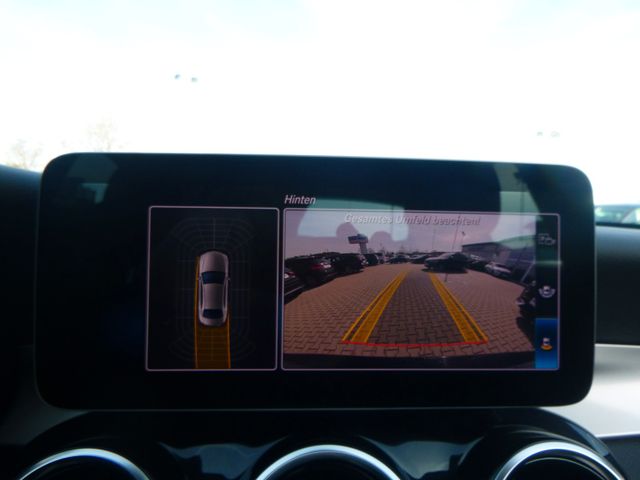 Fahrzeugabbildung Mercedes-Benz C 180 CGI Lim >AUT/NAV/LED/SHZ/PDC/KAM/Distronic