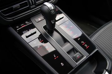 Porsche Macan T*Pano,ACC,Apple,BOSE,Carbon,SWA,Tempolim.