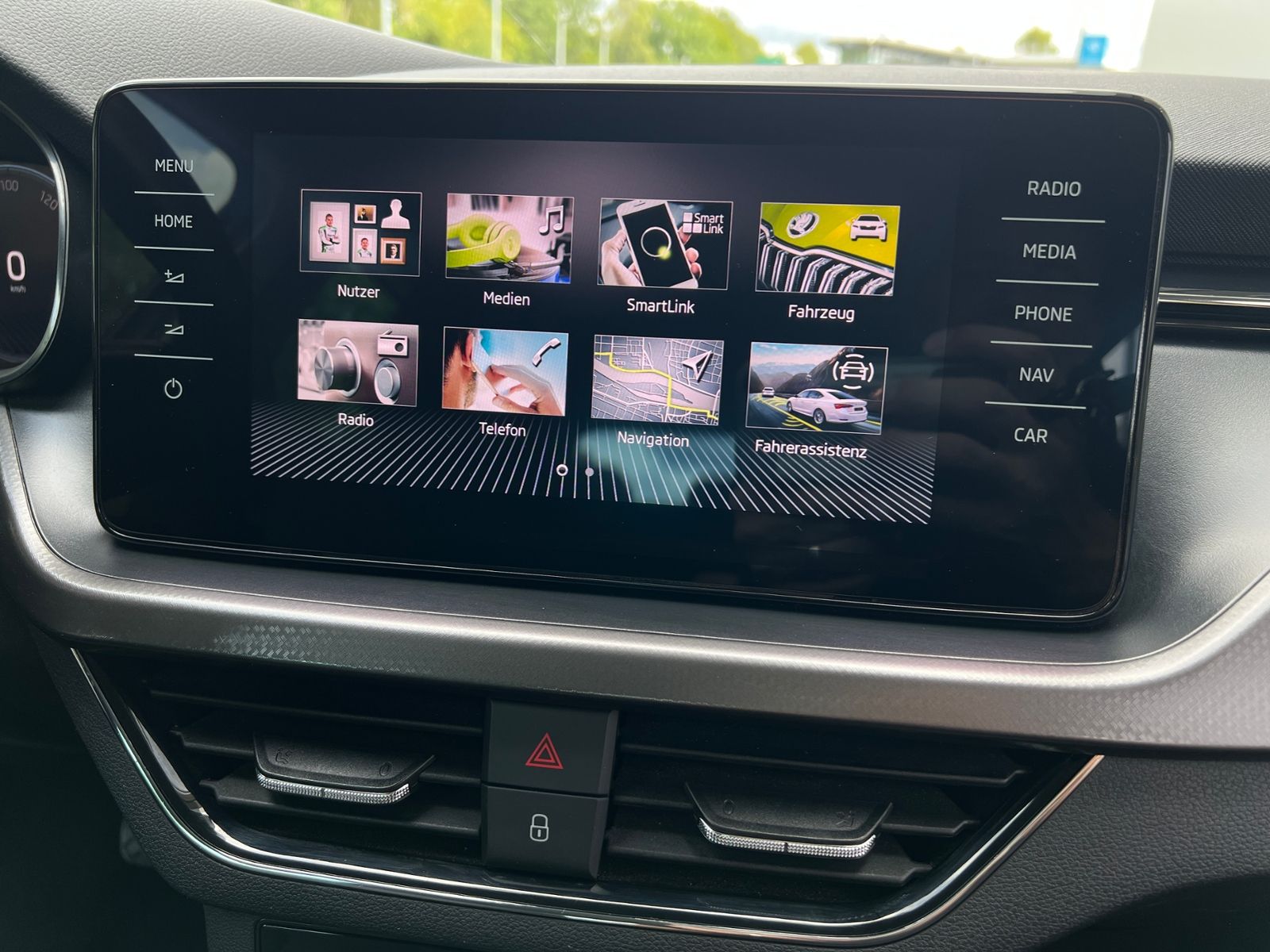 Fahrzeugabbildung SKODA Scala Ambition Clever 1.0 TSI *AHK, LED, Smart L