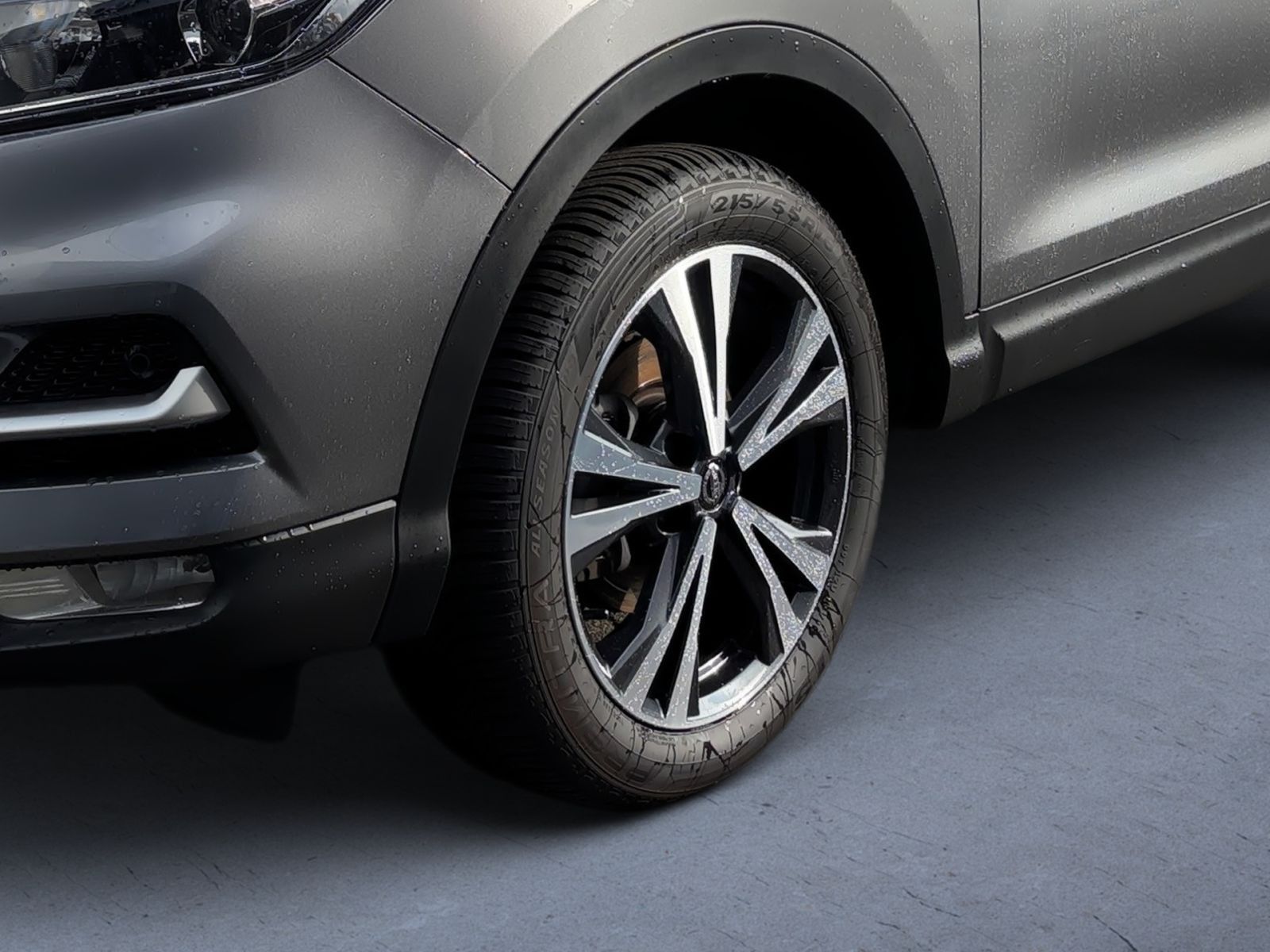 Fahrzeugabbildung Nissan Qashqai 1.3 DIG-T 117 kW N-Connecta*360°Kamera*N